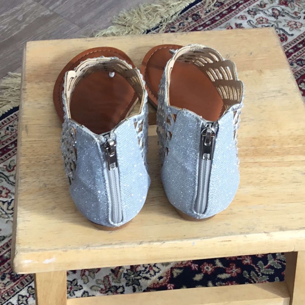 Zig soho sandals $25 size 8